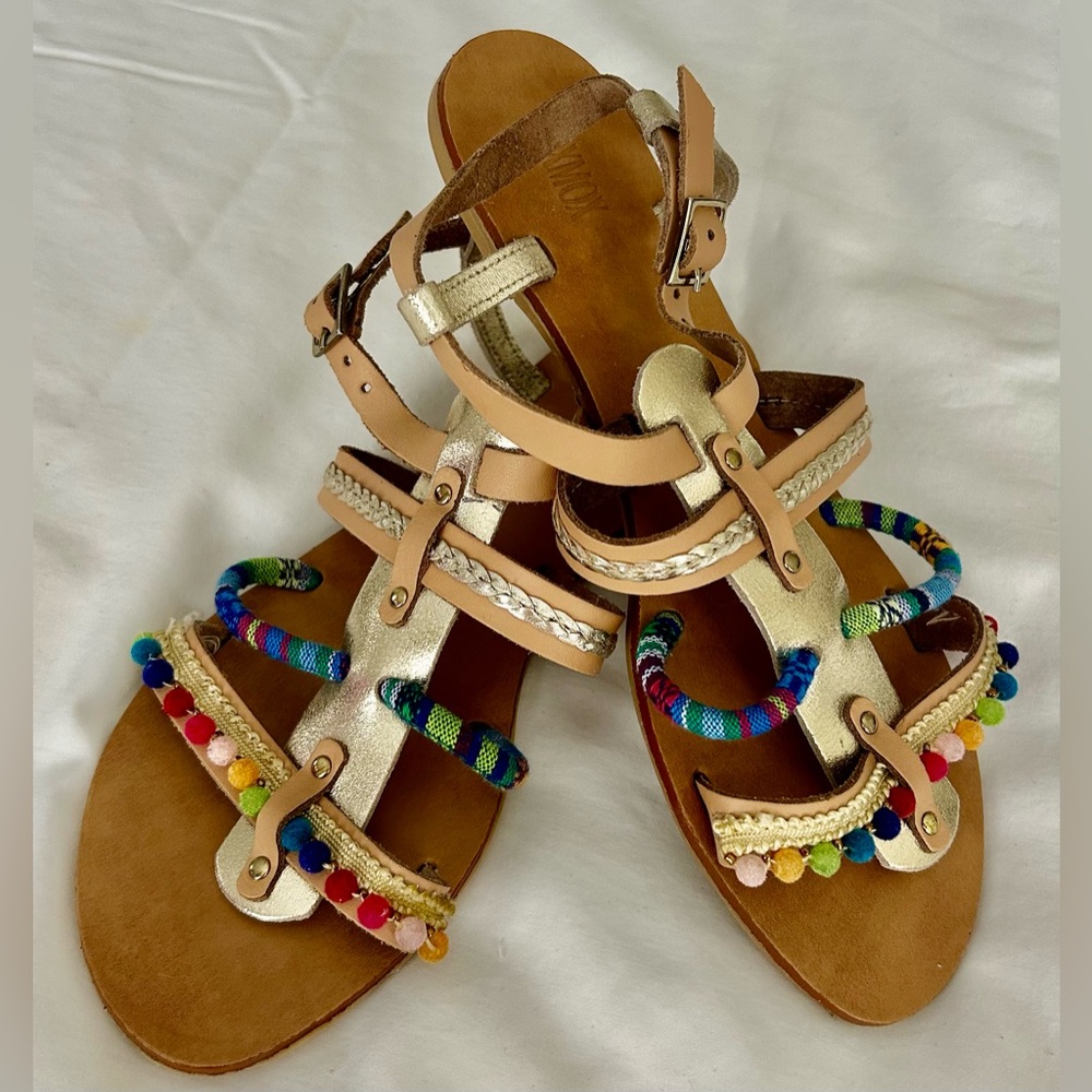 Women’s Multicolor Embellished Gladiator Sandals - Gold/Tan